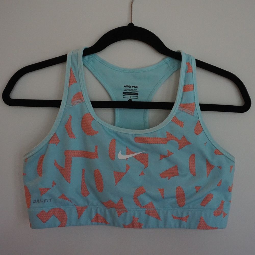 Nike -- Dri-fit Nike Pro Sportsbra